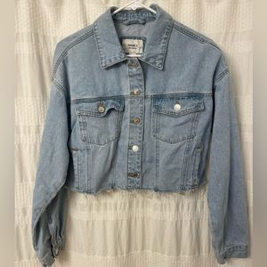 Size L Cropped Denim Jacket